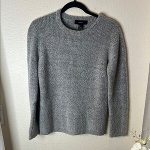 Uniqlo Gray Crewneck Sweater with Ribbed Trim